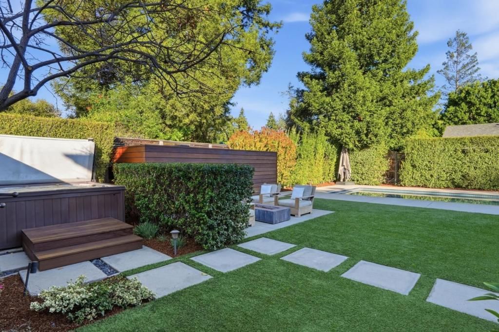 Image 29 of property listing at 1525 Dana Avenue, Palo Alto, CA 94303