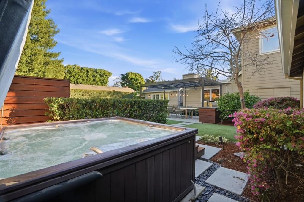 Image 30 of property listing at 1525 Dana Avenue, Palo Alto, CA 94303