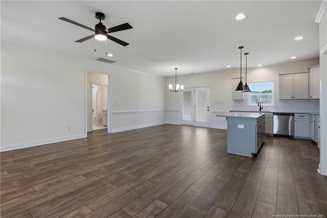 6729 Sim Canady Road, Hope Mills, NC 28348