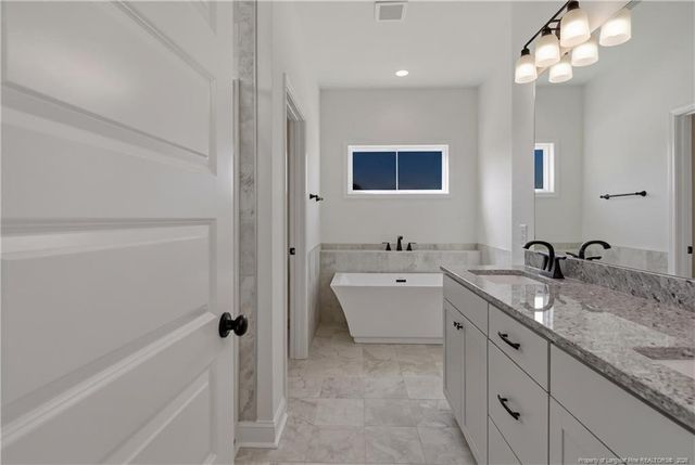 6729 Sim Canady Road, Hope Mills, NC 28348