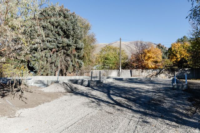 28 N 100 E, Hyrum, UT 84319