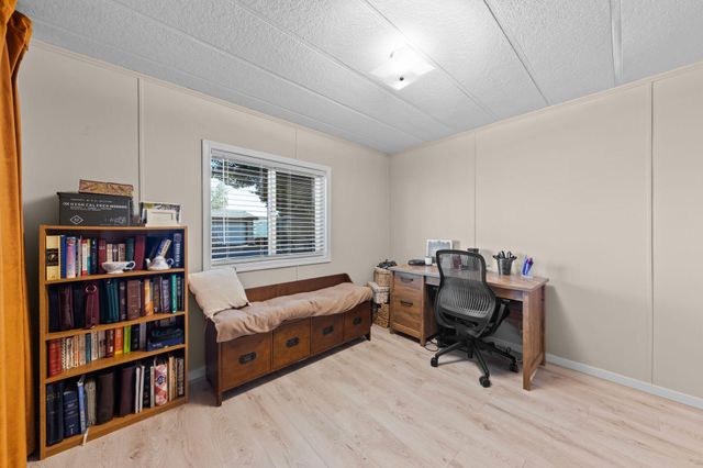 555 Freeman Road UNIT 128, Central Point, OR 97502