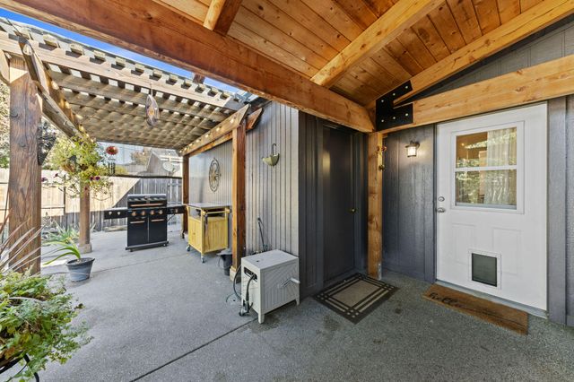 555 Freeman Road UNIT 128, Central Point, OR 97502