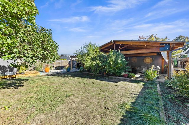 555 Freeman Road UNIT 128, Central Point, OR 97502