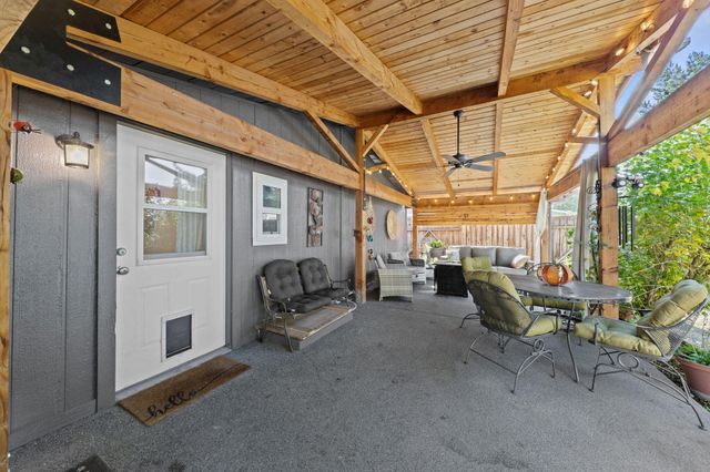 555 Freeman Road UNIT 128, Central Point, OR 97502