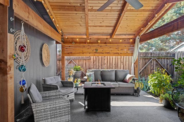 555 Freeman Road UNIT 128, Central Point, OR 97502