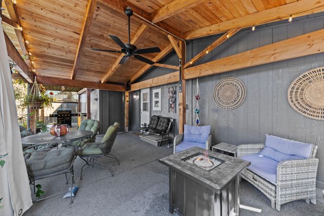 555 Freeman Road UNIT 128, Central Point, OR 97502