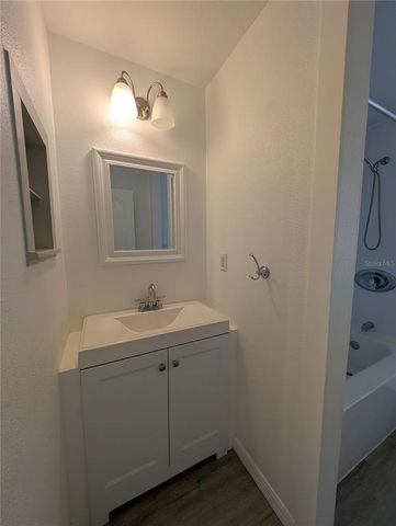 8710 PLUM LANE, Temple Terrace, FL 33637