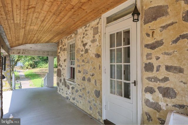 357 FRY, Fleetwood, PA 19522