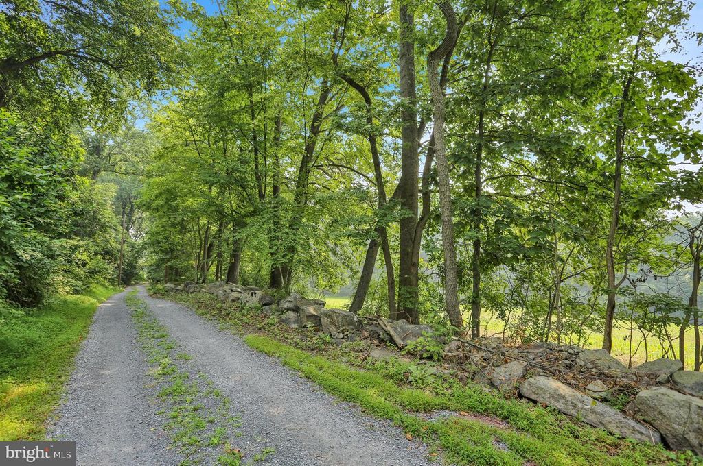 357 FRY, Fleetwood, PA 19522