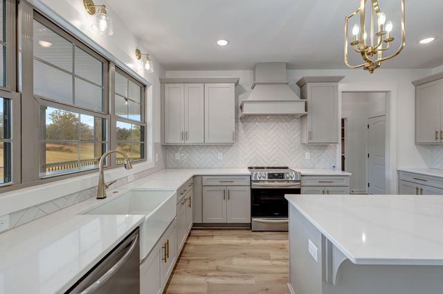 1 Hunter Bills Rd, Lewisburg, TN 37091