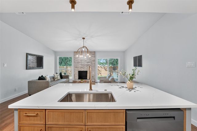 2412 Aldford DR, Austin, TX 78745