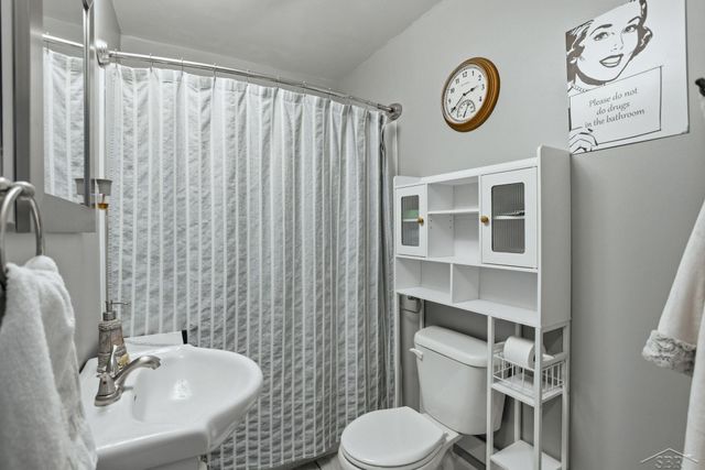 309 W Benjamin Street, Fraser Twp, MI 48634