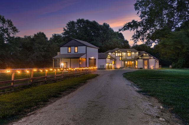 2267 Hunter Rd, Lewisburg, TN 37091
