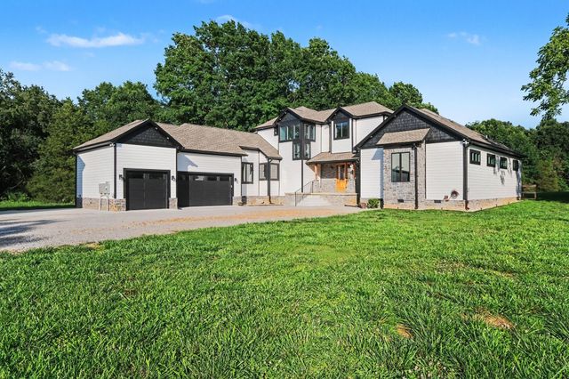 2267 Hunter Rd, Lewisburg, TN 37091