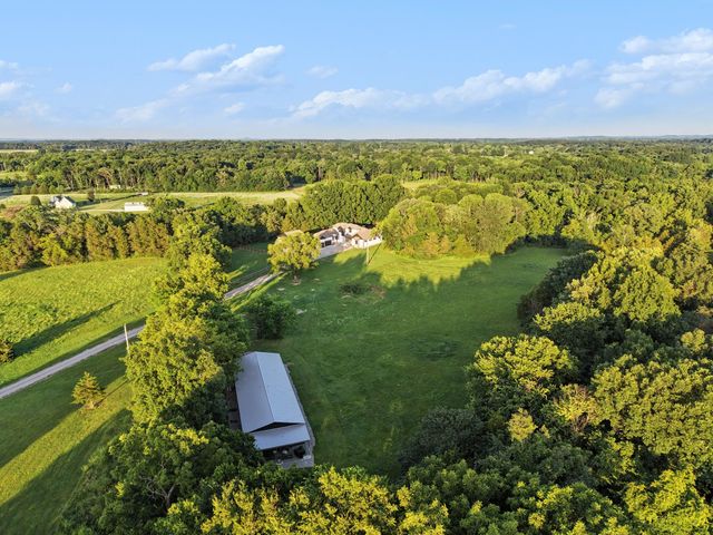 2267 Hunter Rd, Lewisburg, TN 37091