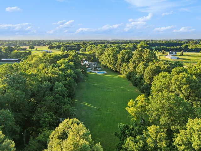 2267 Hunter Rd, Lewisburg, TN 37091