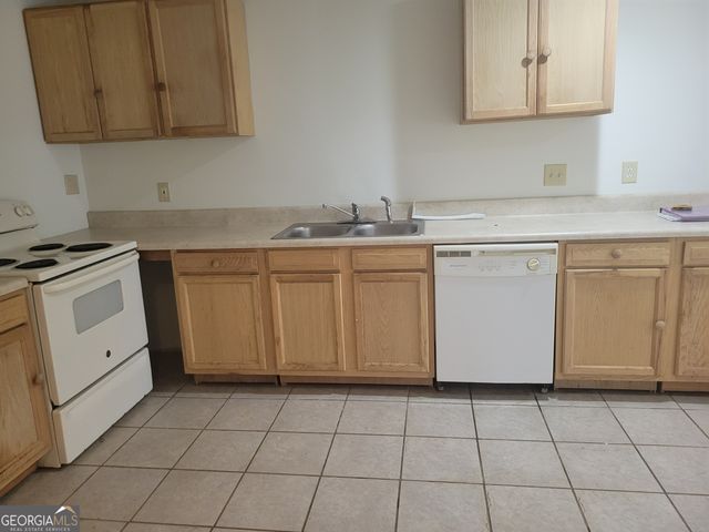 517 Crestwood Court, Lithonia, GA 30058
