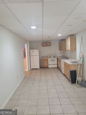 517 Crestwood Court, Lithonia, GA 30058