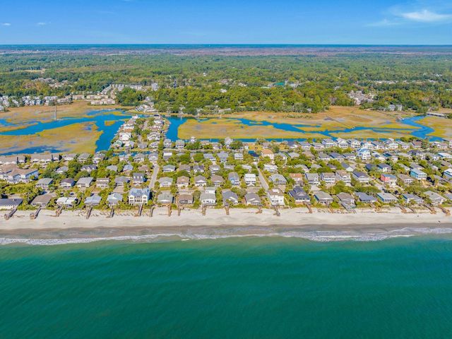 312 Norris Dr., Pawleys Island, SC 29585