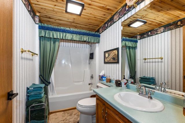 W6467 39th Street, New Lisbon, WI 53950