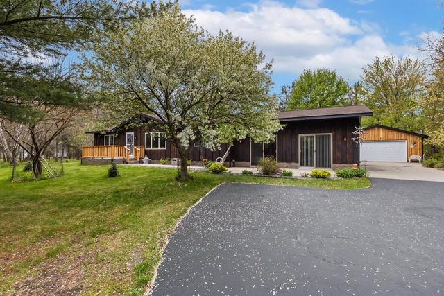 W6467 39th Street, New Lisbon, WI 53950