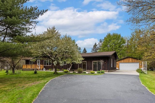 W6467 39th Street, New Lisbon, WI 53950