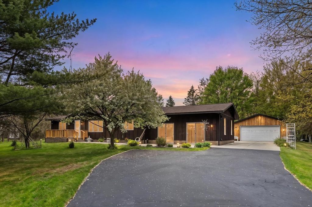 W6467 39th Street, New Lisbon, WI 53950