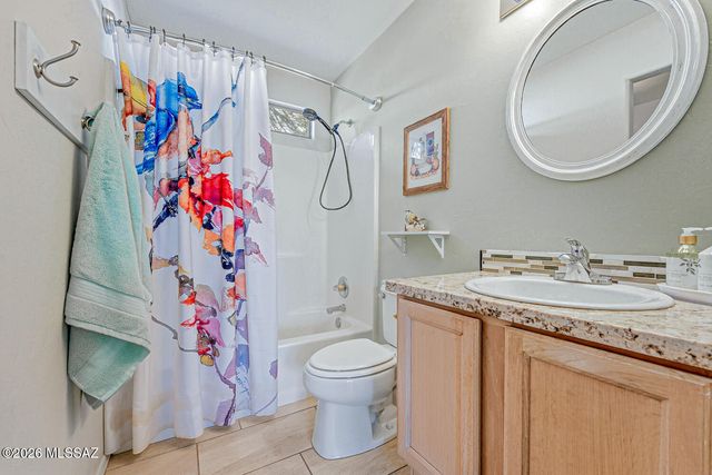 920 W Calle De La Pelotita, Green Valley, AZ 85614