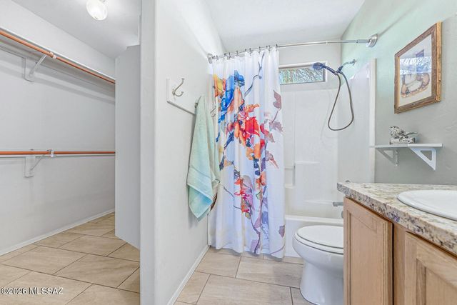 920 W Calle De La Pelotita, Green Valley, AZ 85614