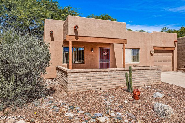 920 W Calle De La Pelotita, Green Valley, AZ 85614