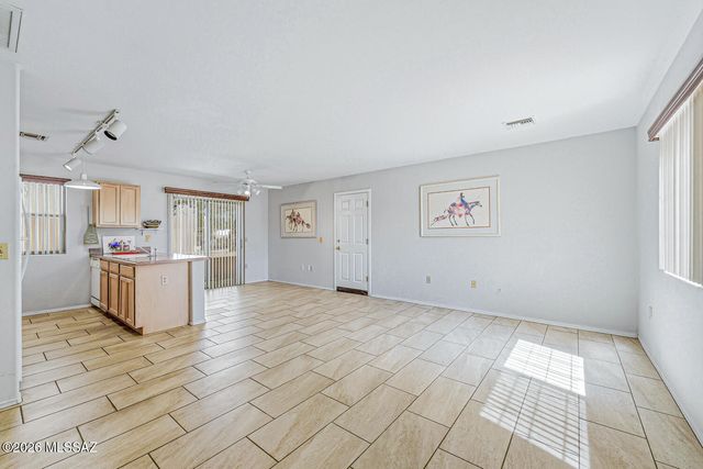 920 W Calle De La Pelotita, Green Valley, AZ 85614