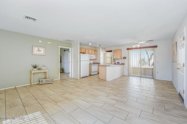 920 W Calle De La Pelotita, Green Valley, AZ 85614