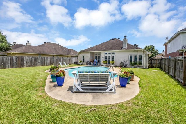 8032 Torrey Pines Circle, Beaumont, TX 77612