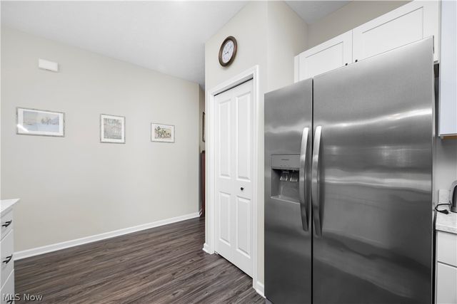 238 Silver Spring Circle, Elyria, OH 44035