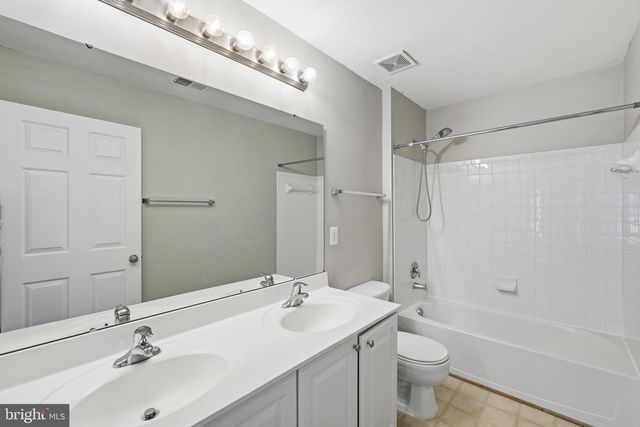 6008 PRESWELL CT, Gainesville, VA 20155