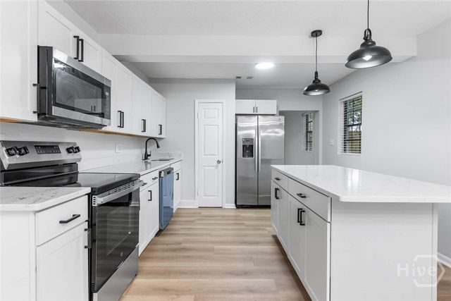 2405 New York Avenue, Savannah, GA 31404