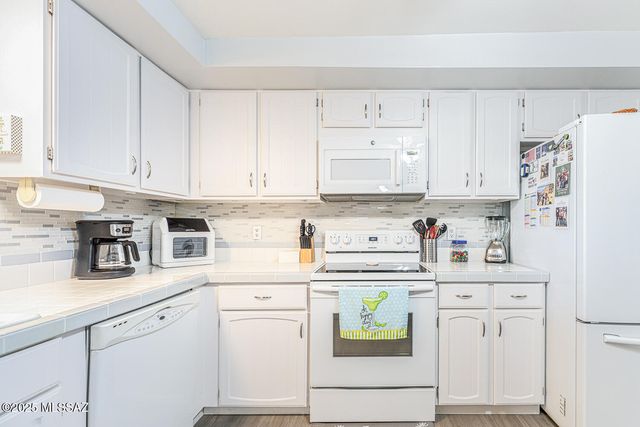 1841 S San Ray, Green Valley, AZ 85614