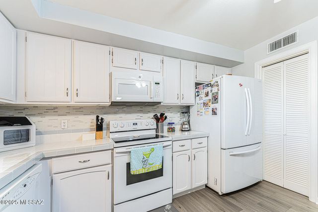 1841 S San Ray, Green Valley, AZ 85614