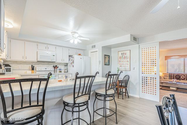 1841 S San Ray, Green Valley, AZ 85614