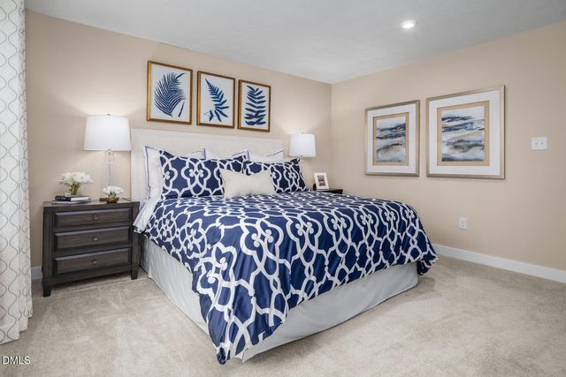 921 Walker Ridge Way, Willow Springs, NC 27592