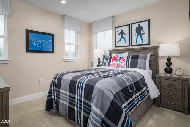 921 Walker Ridge Way, Willow Springs, NC 27592