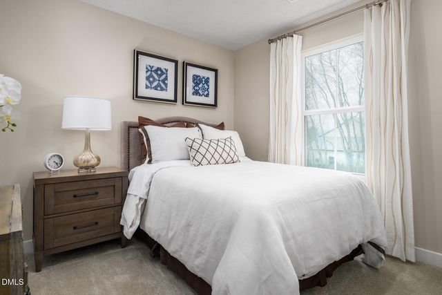 921 Walker Ridge Way, Willow Springs, NC 27592