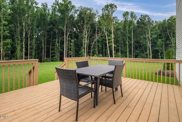 921 Walker Ridge Way, Willow Springs, NC 27592