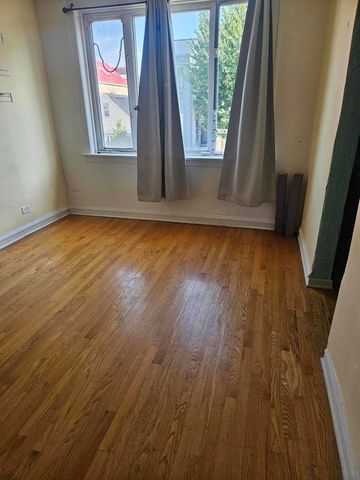 2144 W 19th Street, Chicago, IL 60608