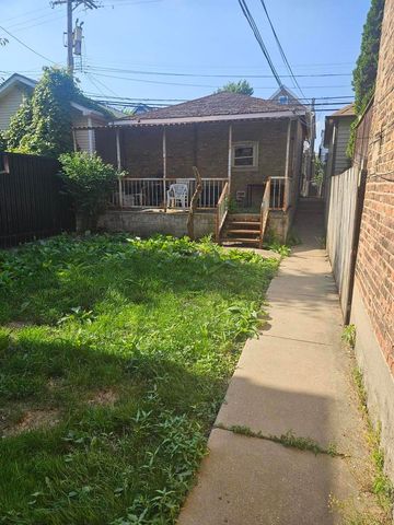 2144 W 19th Street, Chicago, IL 60608