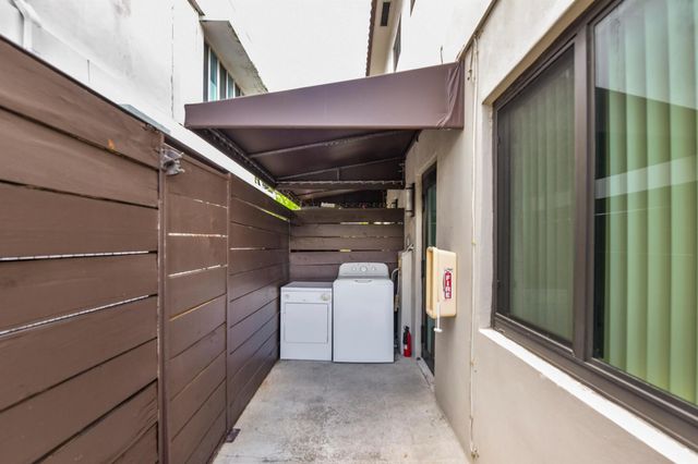 300 80th Street 300, Miami Beach, FL 33141