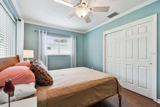 2560 51ST STREET N, St Petersburg, FL 33710
