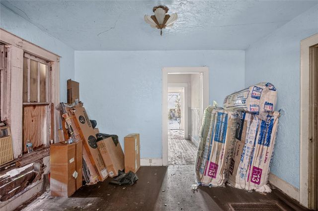27 N MILLS AVENUE, Orlando, FL 32801