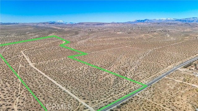 57645 Reche Road, Landers, CA 92285